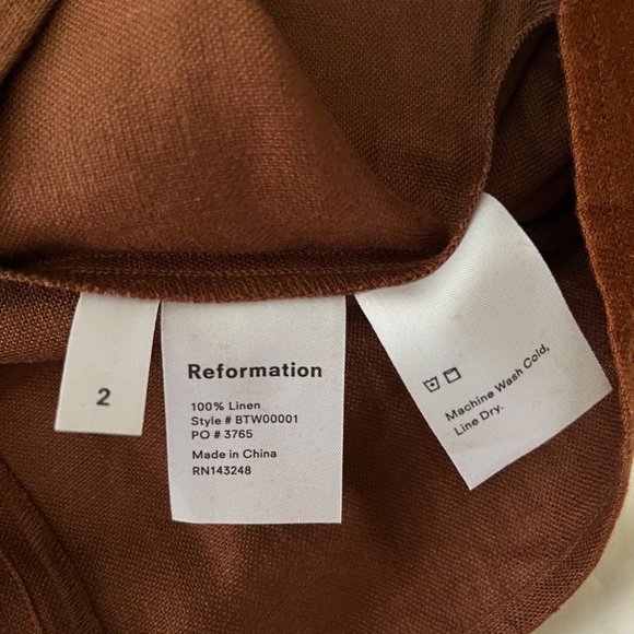 Reformation Mini Skirt Linen size 2 in toffee - Picture 4 of 4